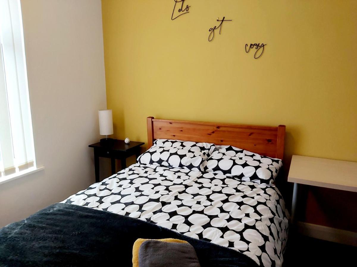 Comfy 4 Bed Home Away From Home Coventry Exterior photo